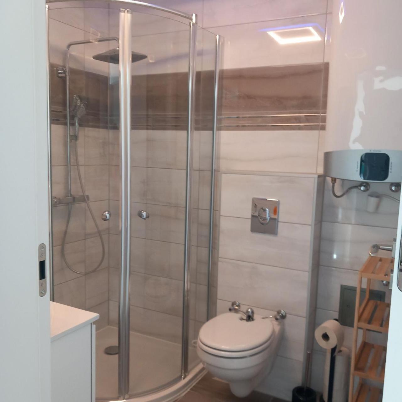שיפלינג אם סי Blueline Apartments Am Woerthersee מראה חיצוני תמונה